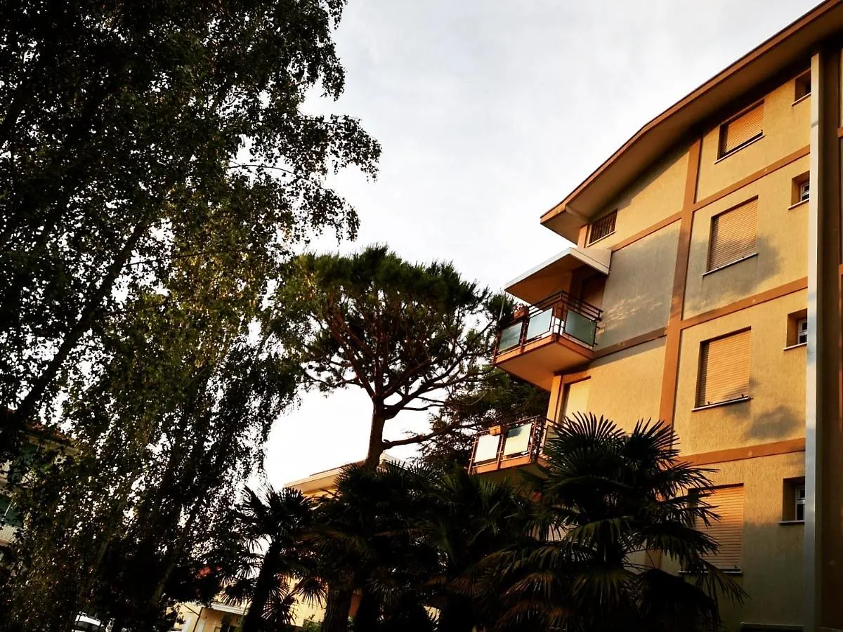 Hotel Aurora 伊拉克里亚马勒