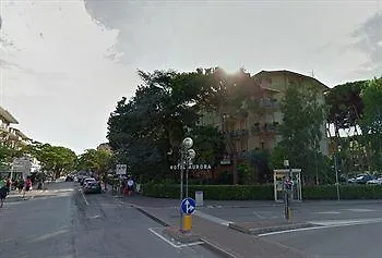 Hotel Aurora 伊拉克里亚马勒